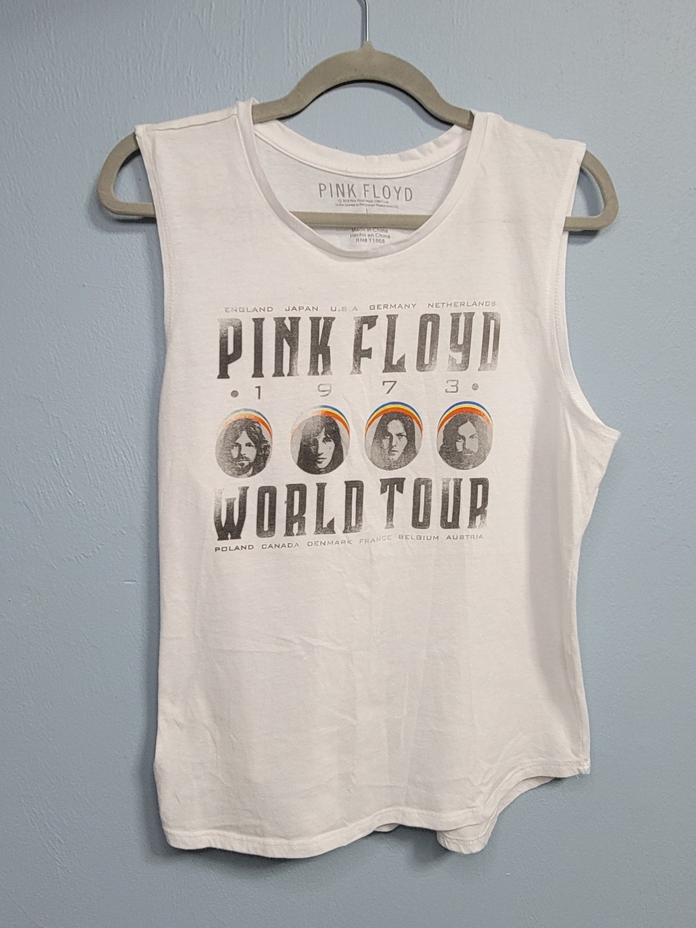 Pink Floyd 1973 White Graphic Muscle Tank - Band World Tour